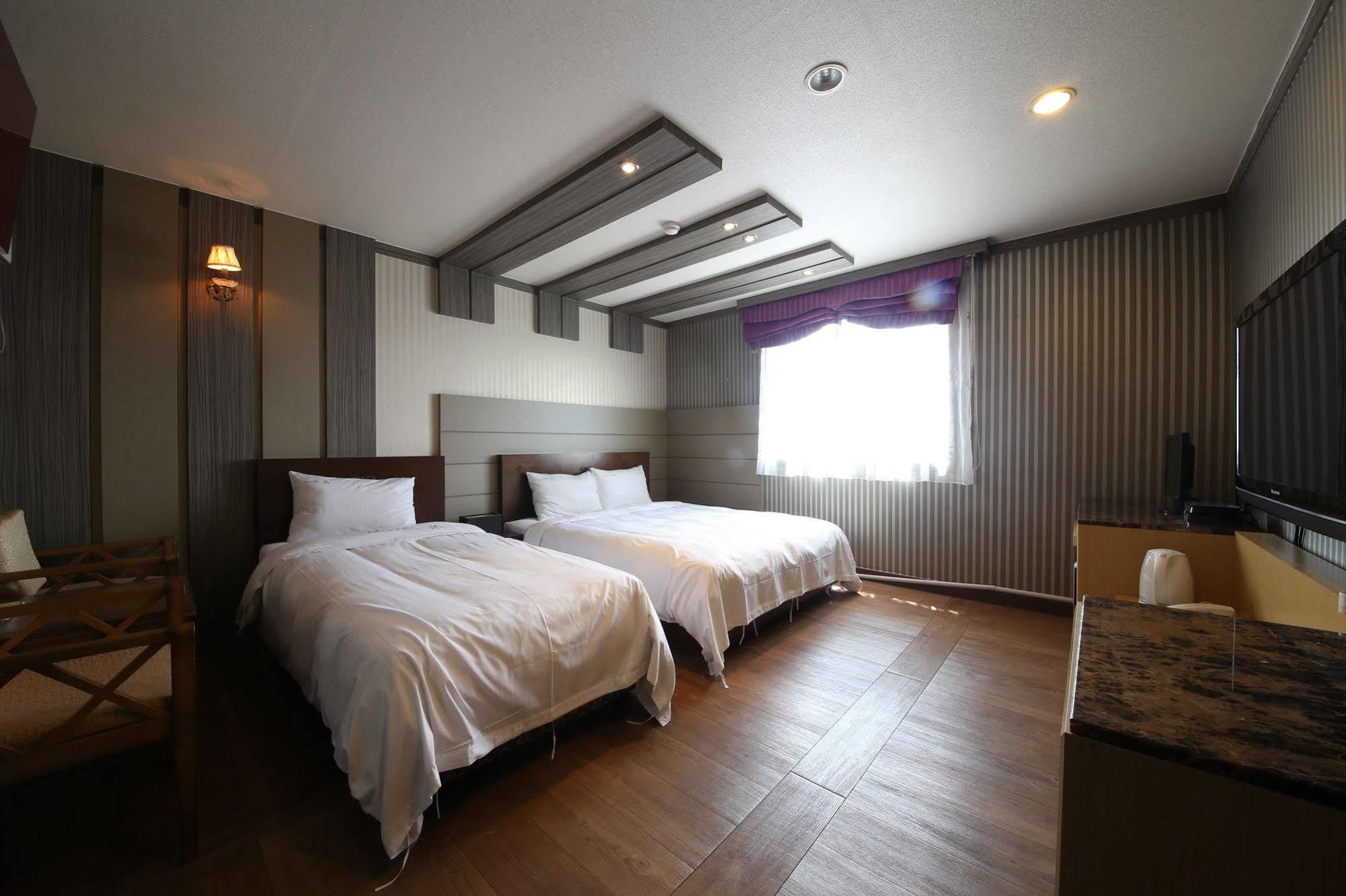 Yes Motel Gunsan Eksteriør bilde
