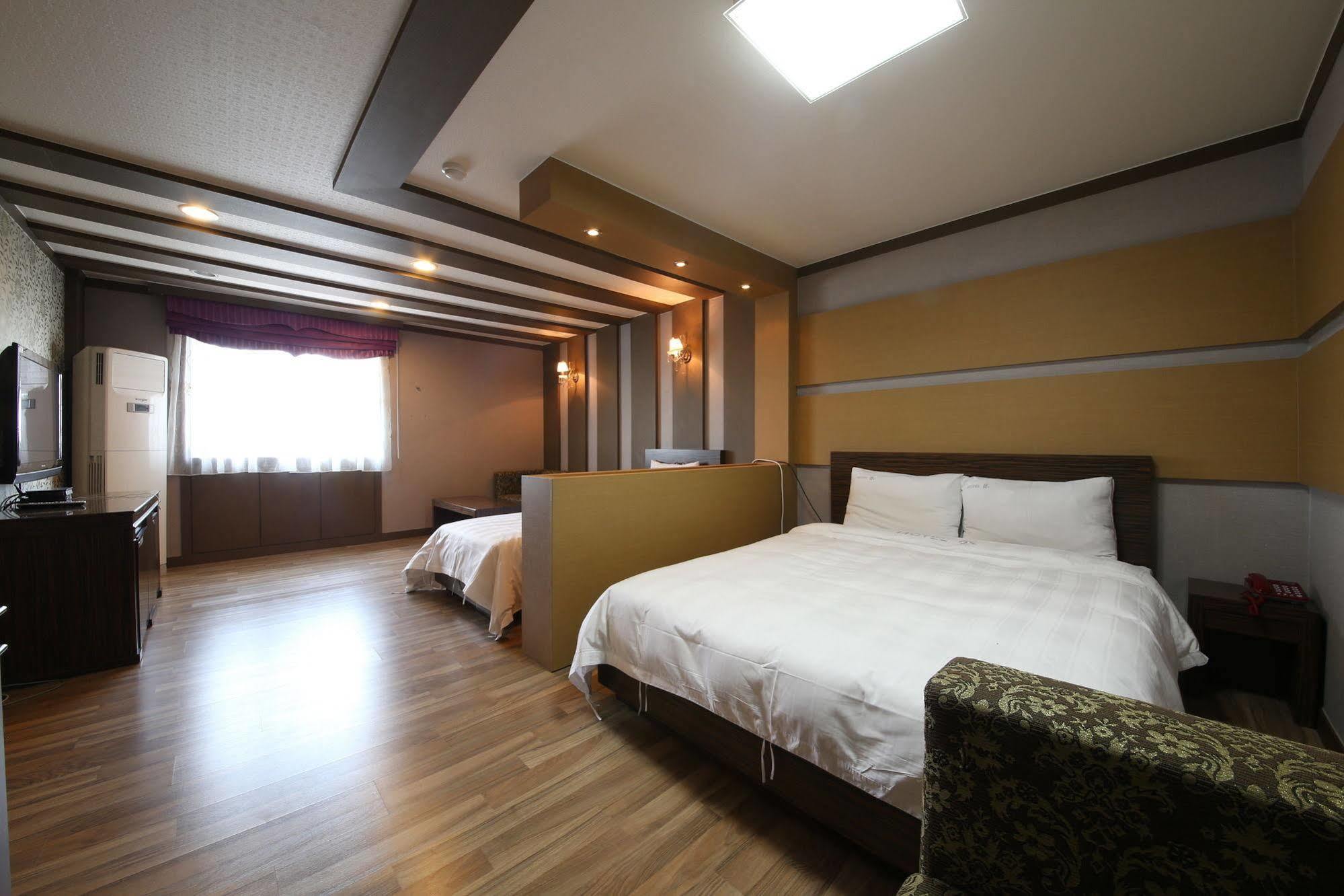 Yes Motel Gunsan Eksteriør bilde