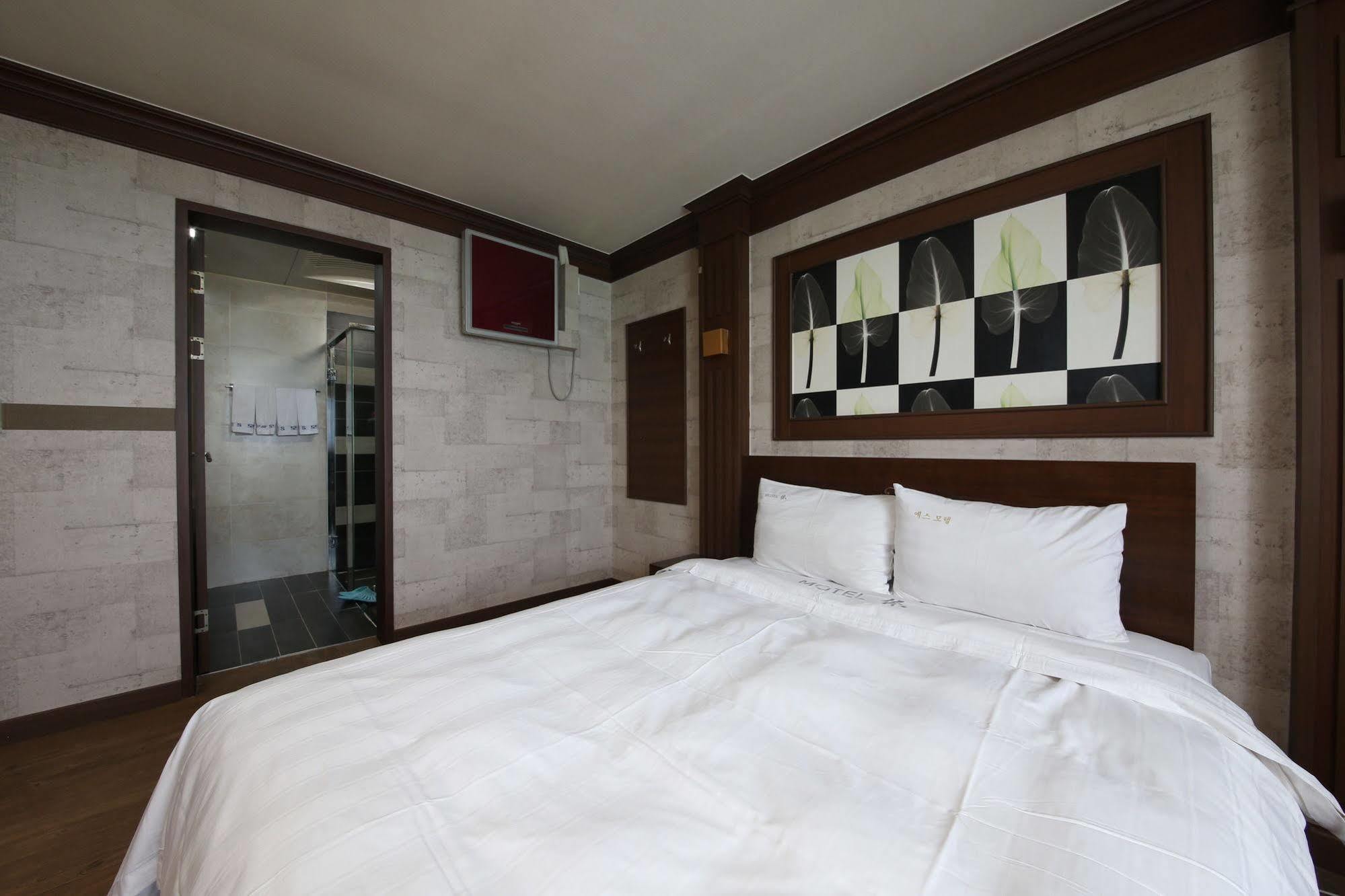 Yes Motel Gunsan Eksteriør bilde