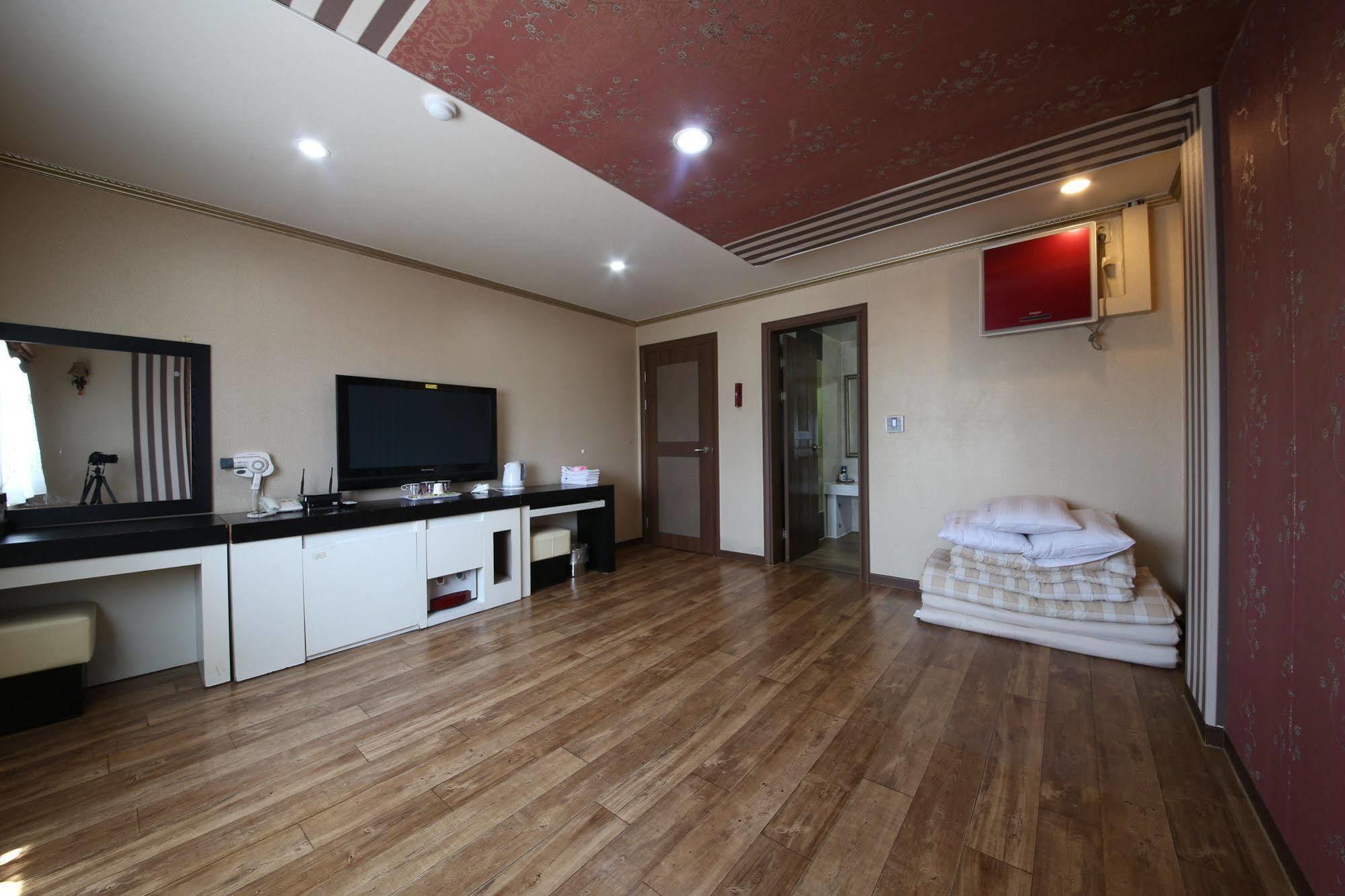 Yes Motel Gunsan Eksteriør bilde