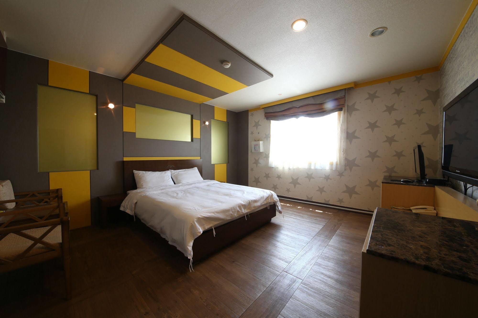 Yes Motel Gunsan Eksteriør bilde