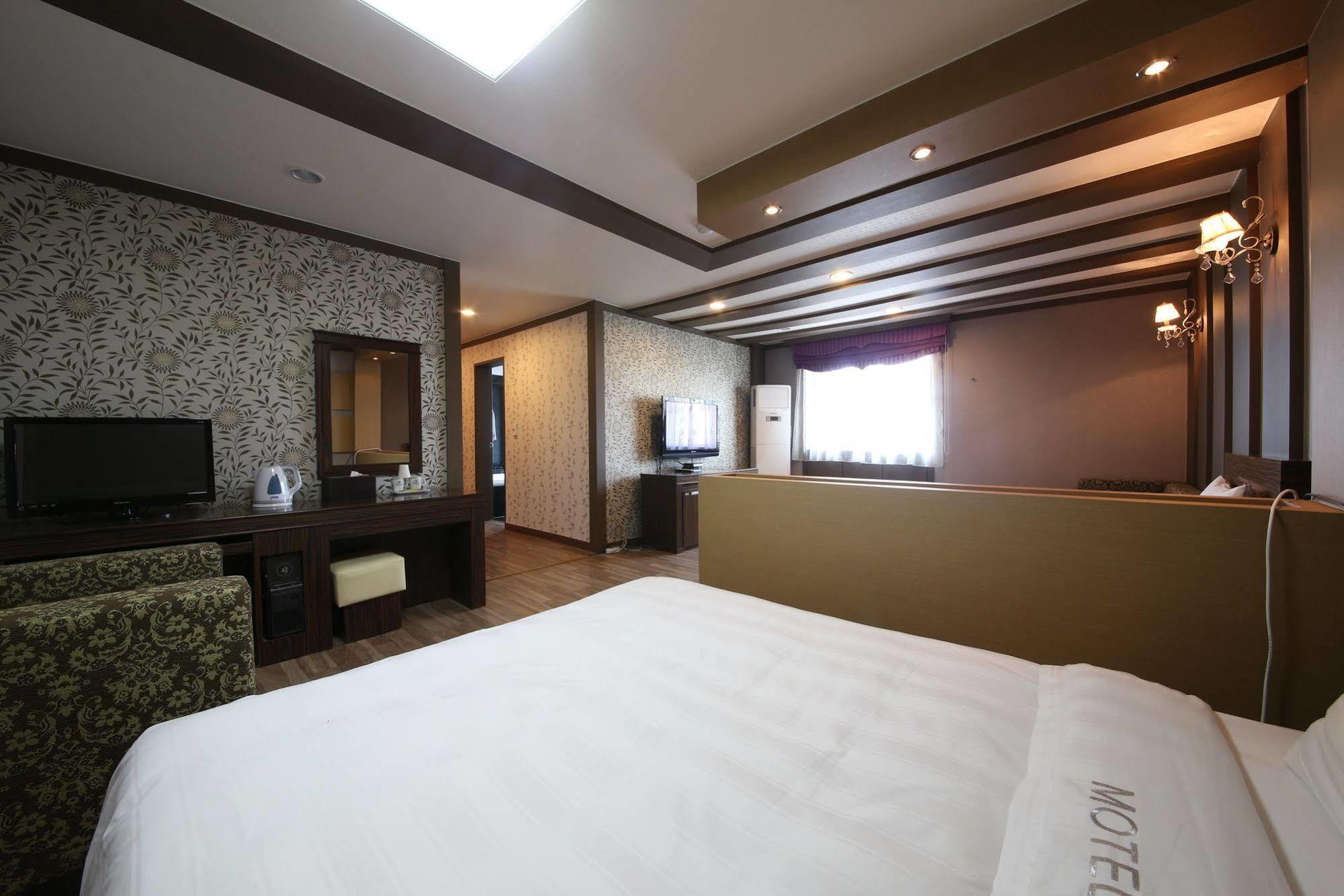 Yes Motel Gunsan Eksteriør bilde